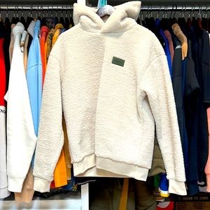 Sweater/ Hoodie